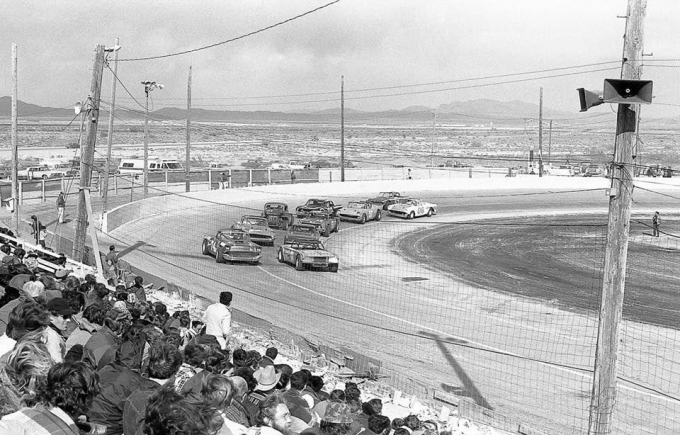 The Bullring: Throwback Night at Las Vegas Motor Speedway